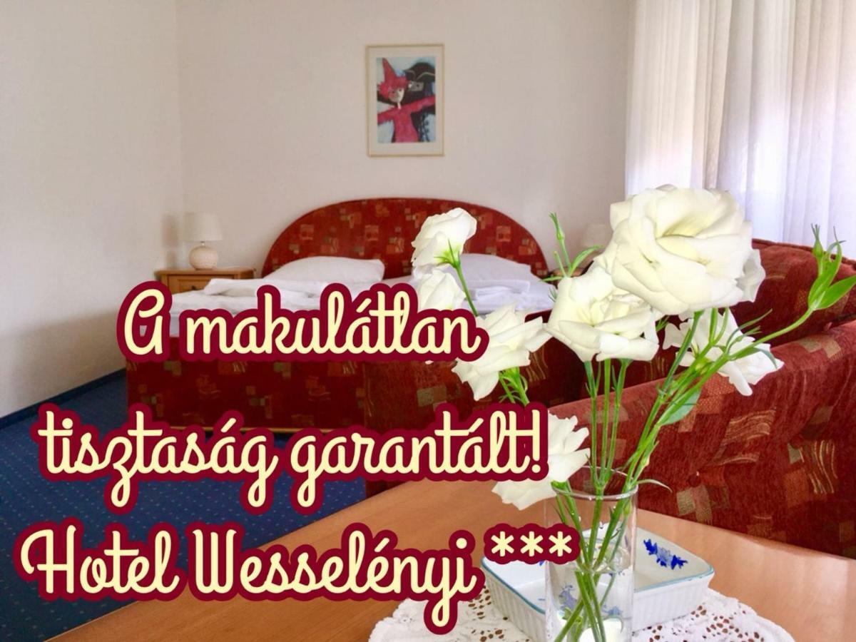 Hotel Wesselenyi 기오르 외부 사진